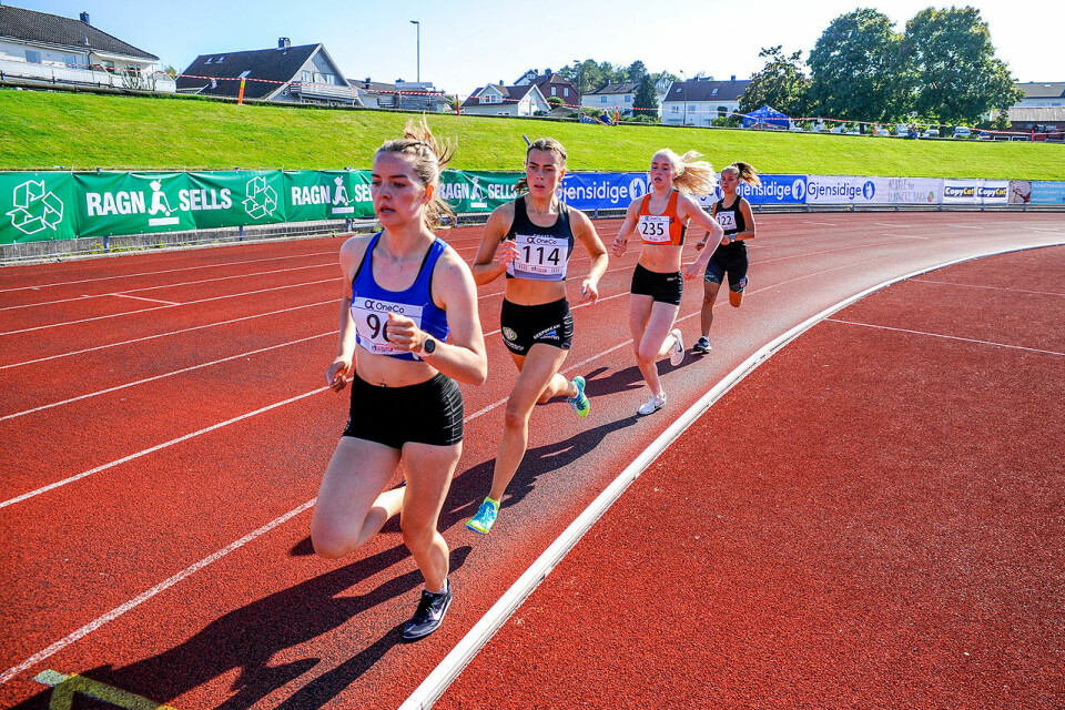 Vilde Våge Henriksen og Grethe Tyldum tok hver sin NM-tittel på 1500 meter _DSC2390.jpg
