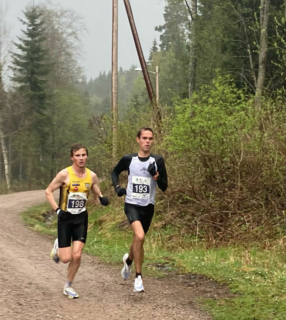161 fullførte Nordmarks12er'n da regnet endelig kom til Oslo Simen-Ellingsdalen-og-Petter-Rypdal.jpg