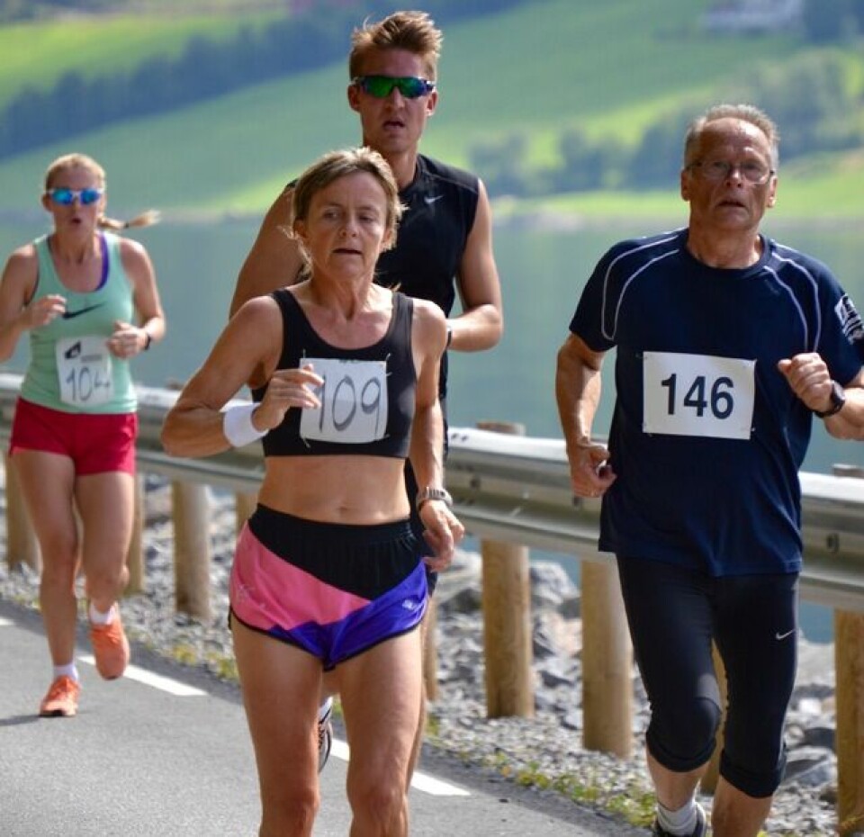 Helge Hafsås og Louise Skak vant maraton i Hornindal Halv_Heidi_Austevik_and_Oeyvind_Roervik