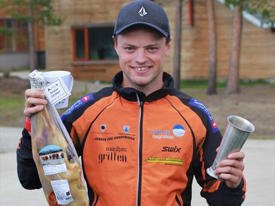 Øystein Ulekleiv tok sitt andre napp i vandrepokalen for beste tid for herrer. (Foto Åshild Sveen Gussgard) Øystein Ulekleiv tok sitt andre napp i vandrepokalen for beste tid for herrer. (Foto Åshild Sveen Gussgard)