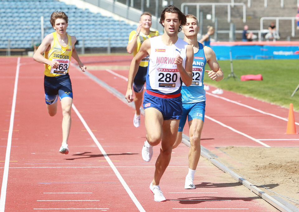 Ingeborg Østgård spurtet inn til enda en seier - vant også 800 m - OPPDATERT 800m_U23_menn_Kjetil_Brenno_Gagnås_spurtvinner_AZ3T9638.jpg