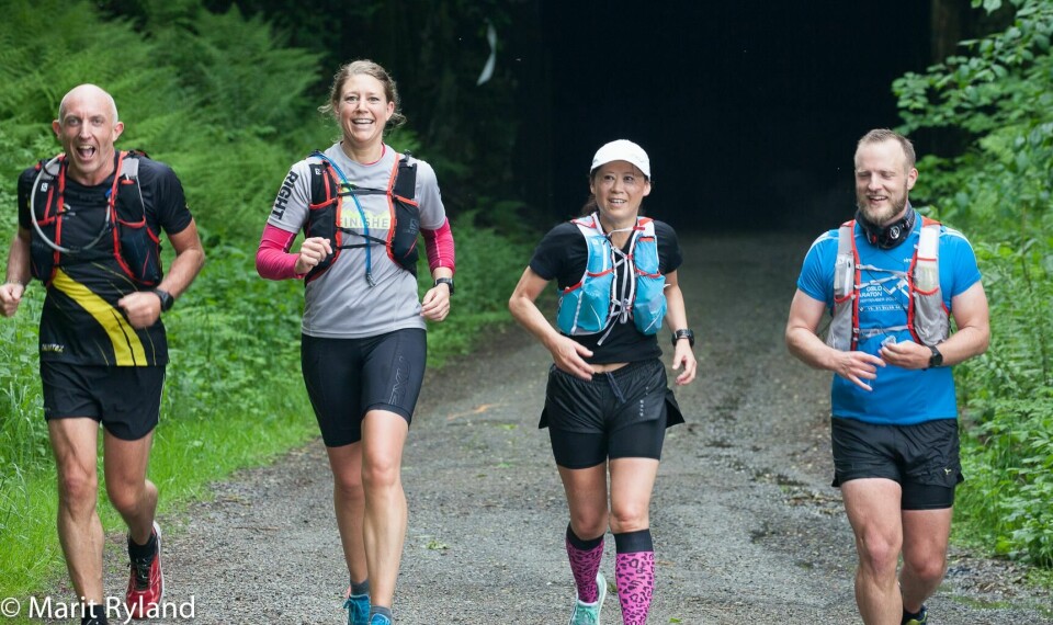 Glade løpere i NestenMidtsommerMaraton 2017. (Foto: Marit ryland) Glade løpere i NestenMidtsommerMaraton 2017. (Foto: Marit ryland)