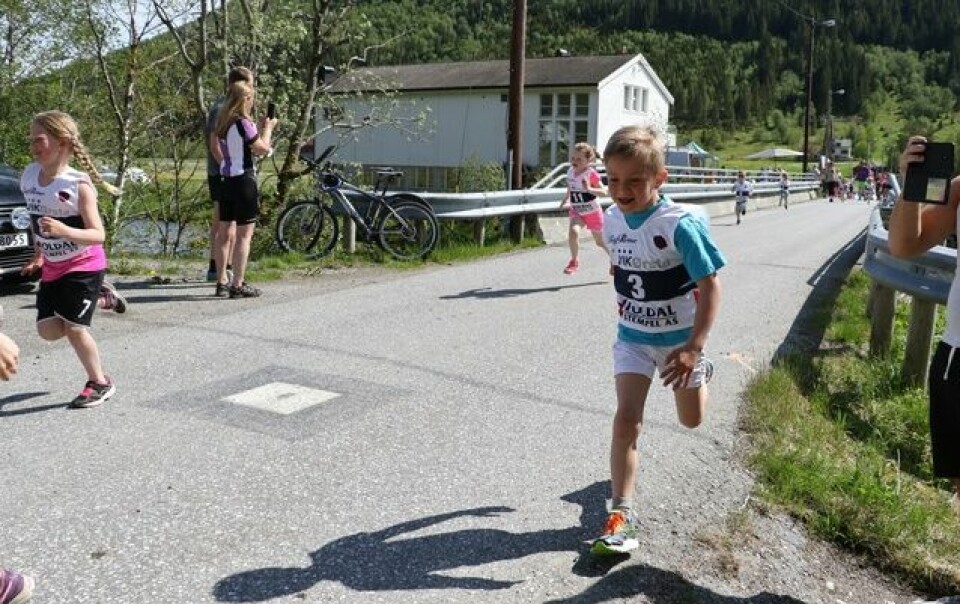 Helstrøm og Ulstein raskest rundt Follestaddalen 15_barn.jpg