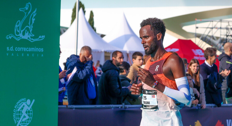 Zerei Kbrom Mezngi åpnet med en fart som ville gitt en ny norsk rekord på maraton, men farten holdt ikke helt inn. (Alle foto: Arne Dag Myking) Zerei Kbrom Mezngi
