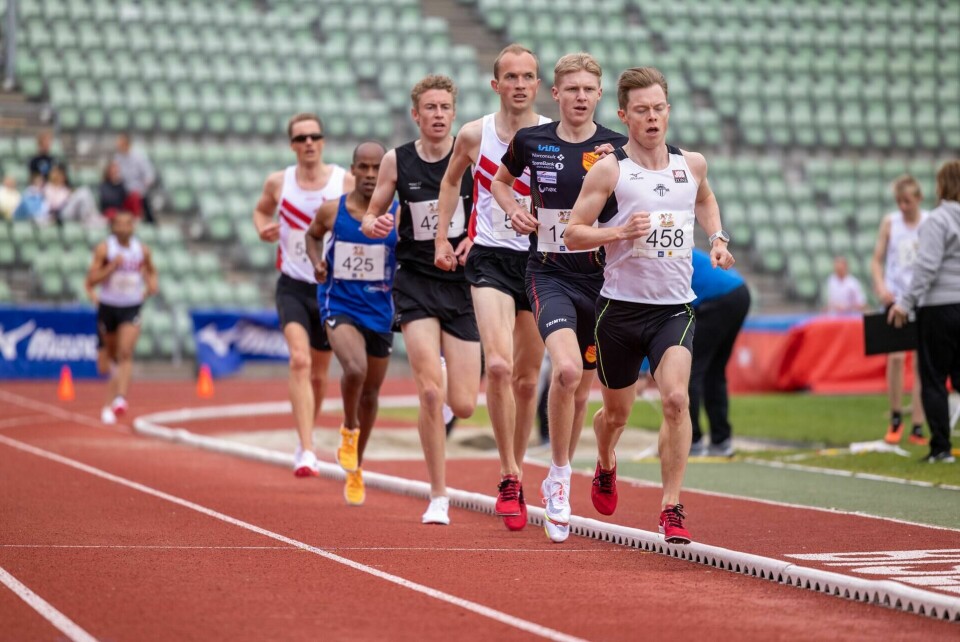 Tjalvelekene med 2000 m og 3000 m lørdag Henrik Velle drar pulje.jpg