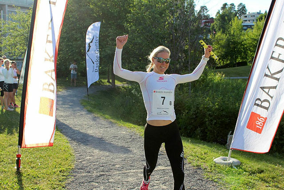 Stafettglede da 'Teamene' løp rundt og rundt Smestaddammen Line_Foss_paa_Vinnerlaget_Team_Skigo_2_640.jpg