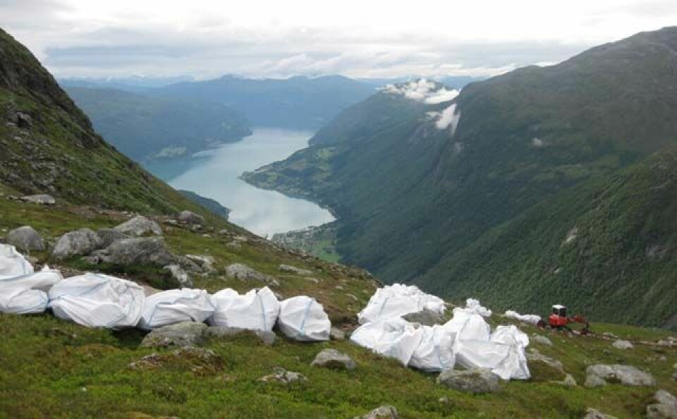Betre løype med ny Skålasti 640_SteinmedHelikopter_1000moh_FotoChrPrestegaard