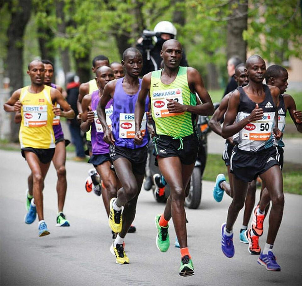 2.13.23 og sjetteplass på Weldu Negash i Wien Marathon Wien_Marathon_tetfeltet.jpg