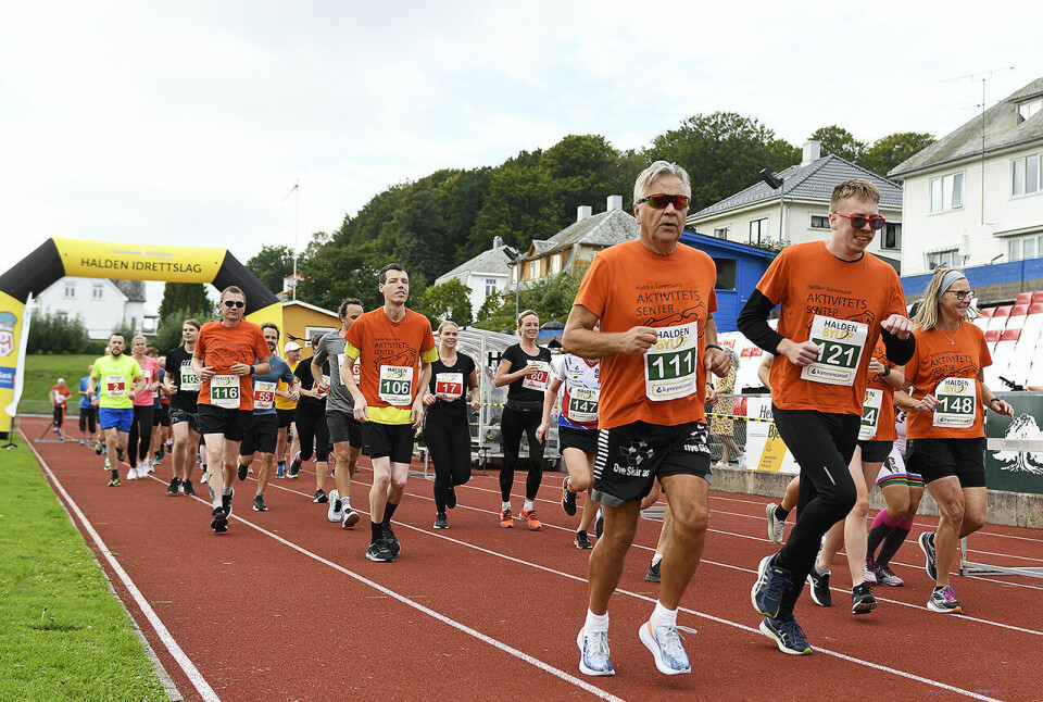 Starten på 5 og 10 km. (Alle foto: Bjørn Johannessen) Starten på 5 og 10 km. (Alle foto: Bjørn Johannessen)