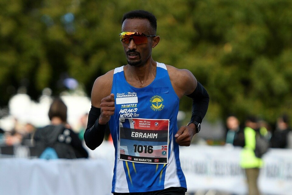 Ebrahim Abulaziz not mål til sitt fjerde NM-gull på maraton. (Foto: Bjørn Johannessen) Ebrahim Abulaziz not mål til sitt fjerde NM-gull på maraton. (Foto: Bjørn Johannessen)
