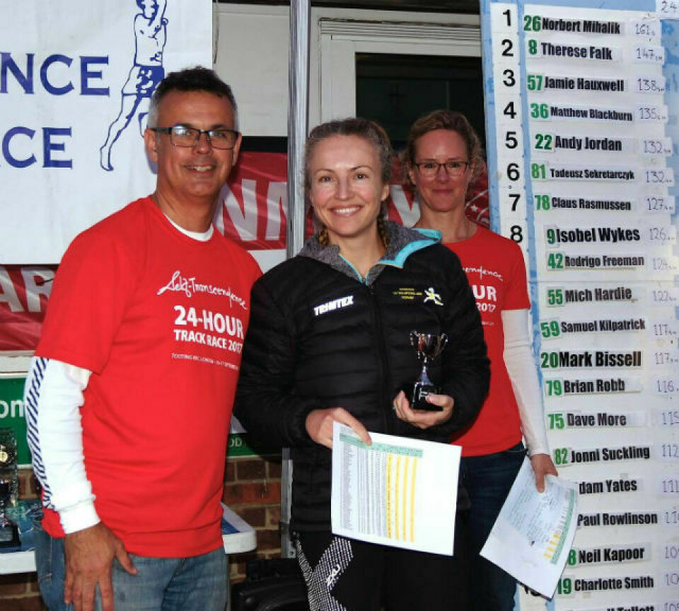 Therese Falk forteller til Kondis om rekordløpet på 24-timers i London Falk1_premie_640.jpg