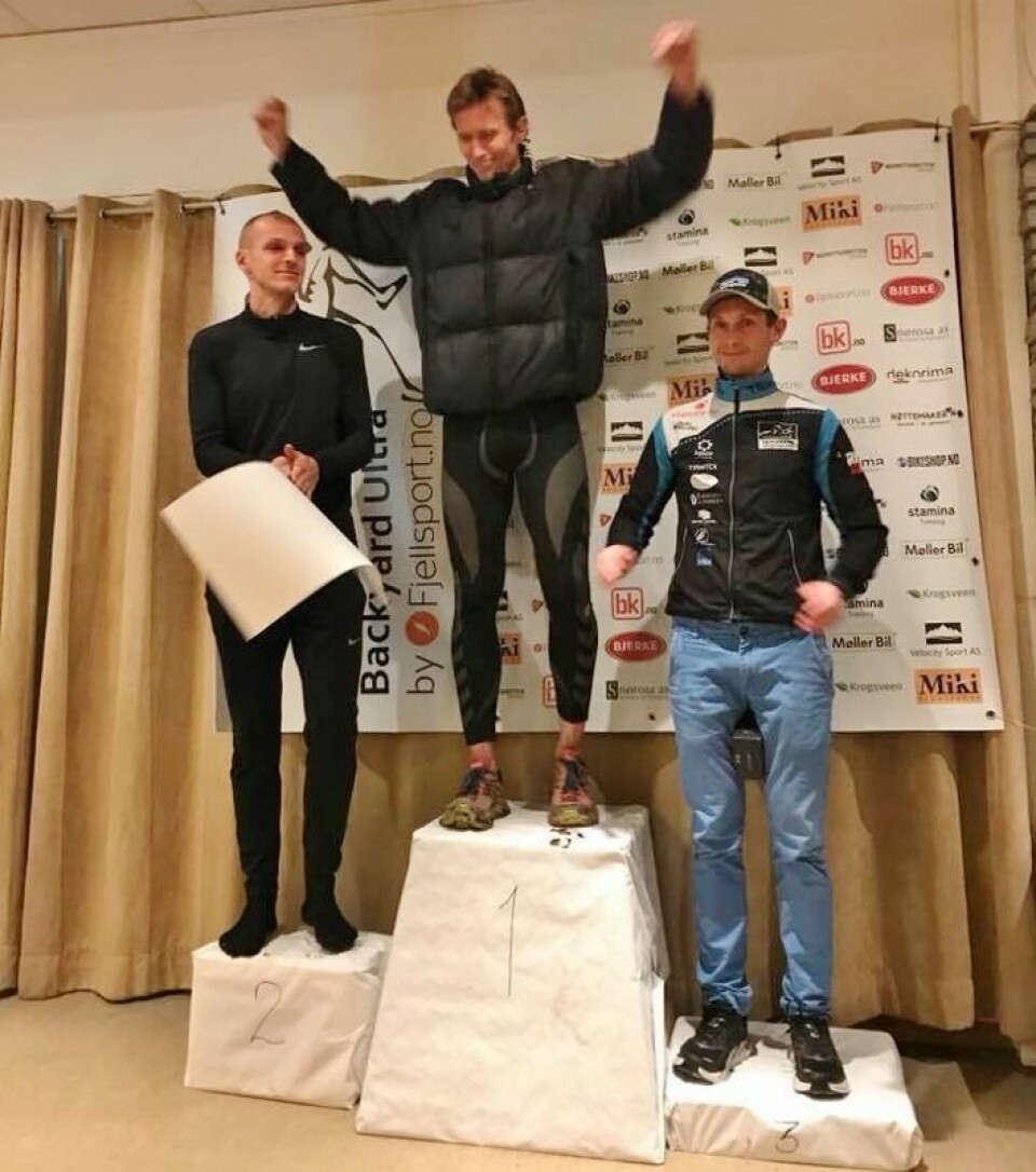 Therese Falk og Frank Løke vant Backyard Ultra Topp3sammenlagt_Løke_Gerhardsen_Tveten (708x800).jpg