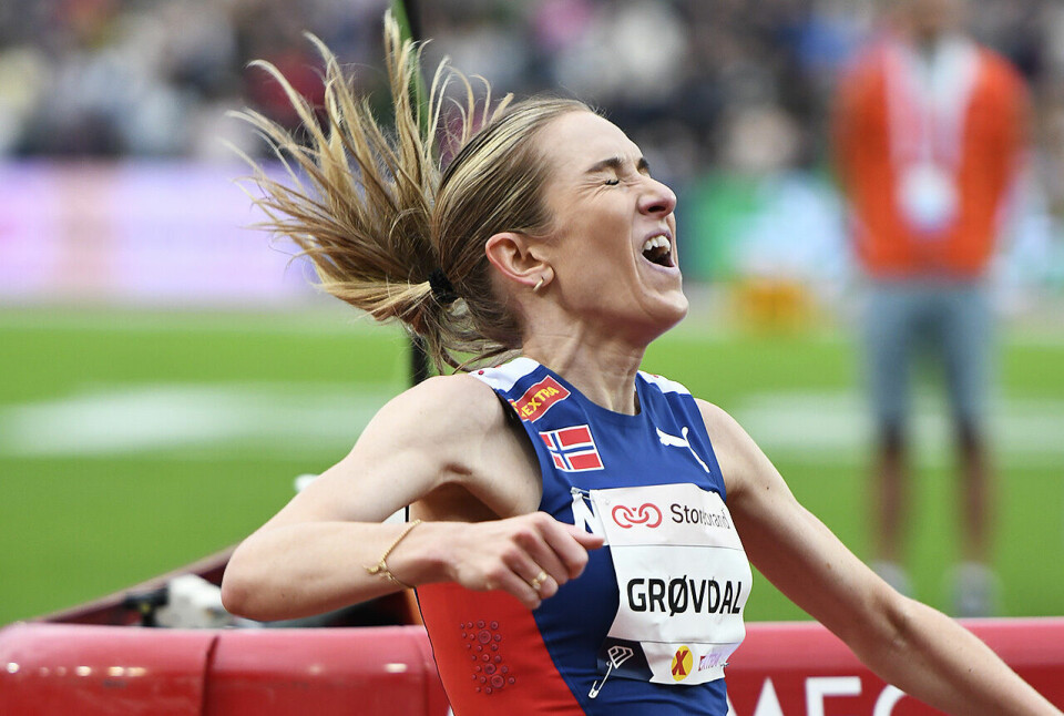 Karoline Bjerkeli Grøvdal sletta Grete Waitz' 45 år gamle 3000 m-rekord 3000-grovdal-maalgang_50D2303.jpg