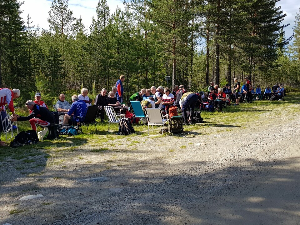 Kjente og kjære Mosjømarka i ukas bedrifts o-løp Gjør seg klare til o-løp.jpg