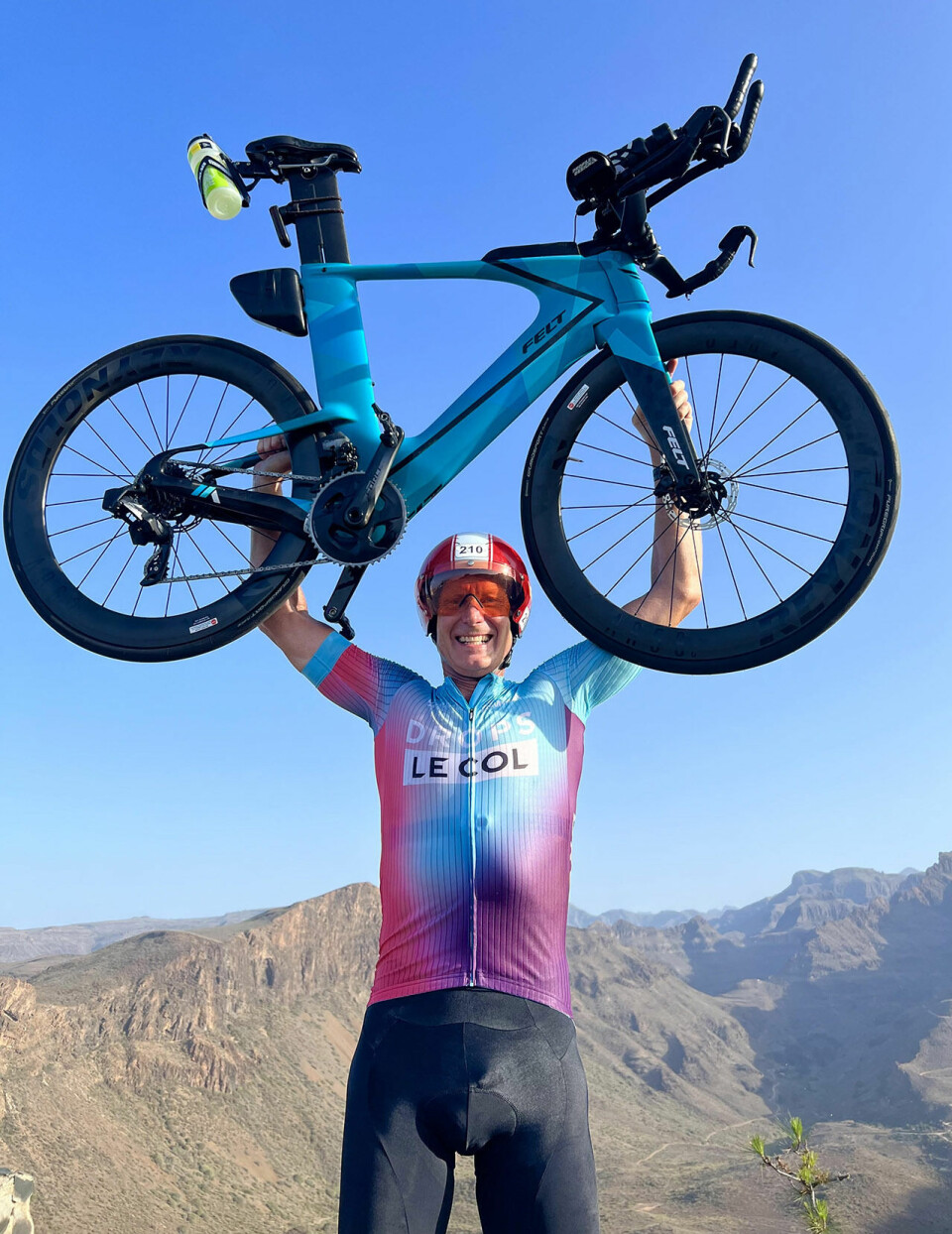 Titanman did Ironman! Arvid-Lie-Sykkel-i-luften-paa-GC-foto-Ole-Lie.jpg