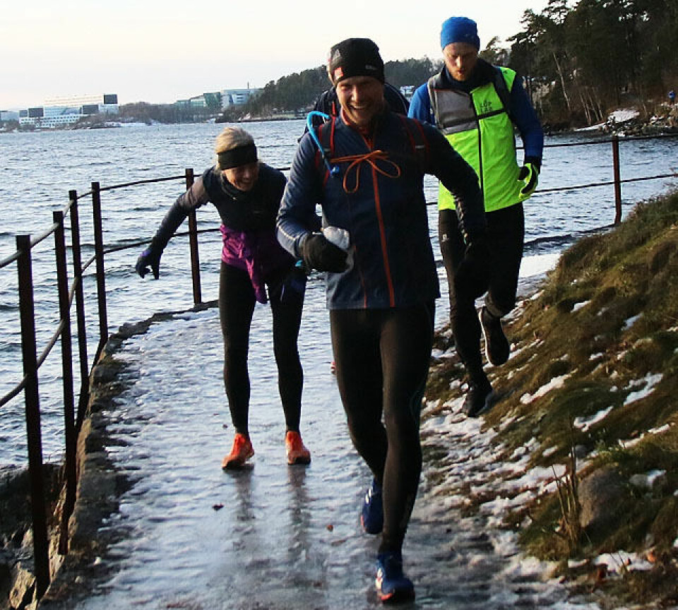 Løpernes Påskeharemaraton i kaldt solskinnsvær Marit_Toerstadmed_flere_IMG_2128.jpg