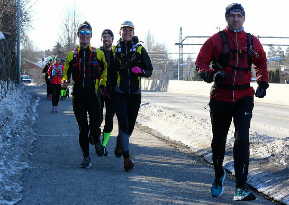 Løpernes Påskeharemaraton i kaldt solskinnsvær Hovedpulja_045.jpg