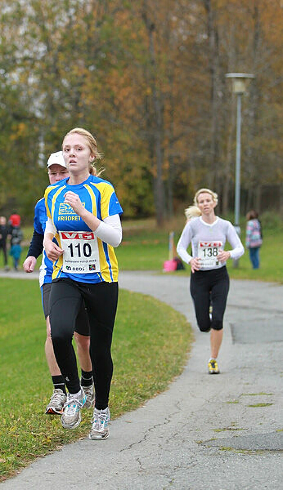 528 løp Nøklevann Rundt! Marie_Synnoeve_Qvale_vinner_16_17_5km_A20G9256