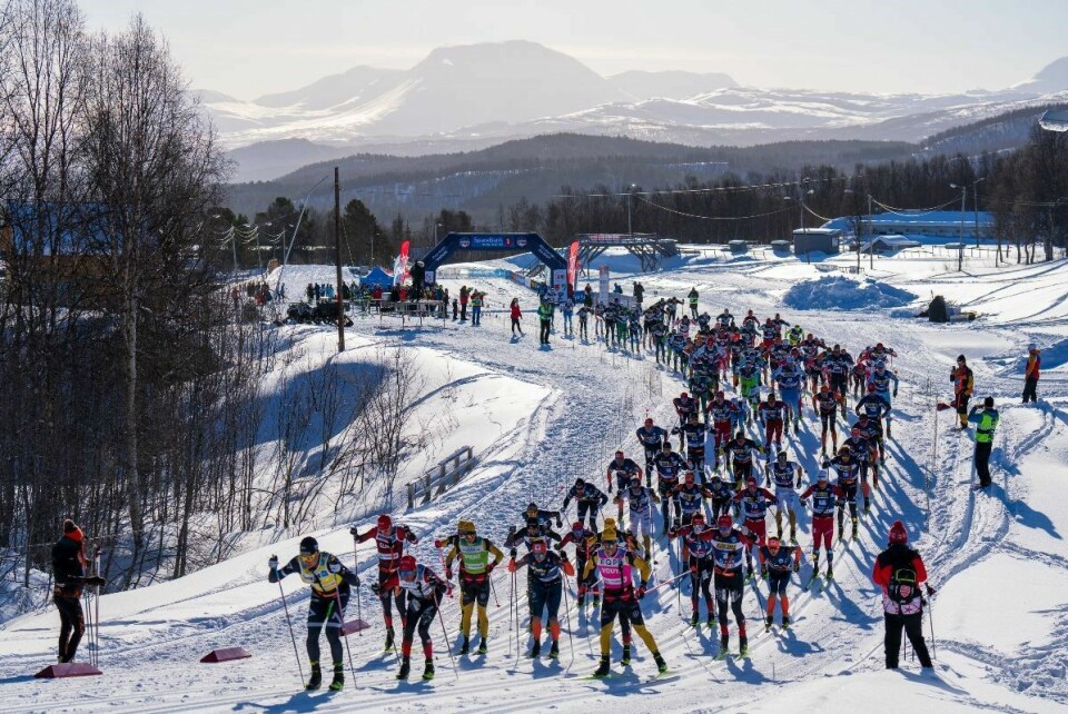 Fra starten av det avsluttende Summit 2 Senja som også ble kåret til Fra starten av det avsluttende Summit 2 Senja som også ble kåret til 'Event of the season. (Foto: Magnus Östh/Ski Classics)