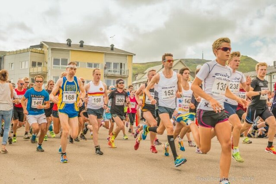 Louise Skak og Ross Wakelin vant Hadsel maraton hm2014-lopet-10 (640x427).jpg