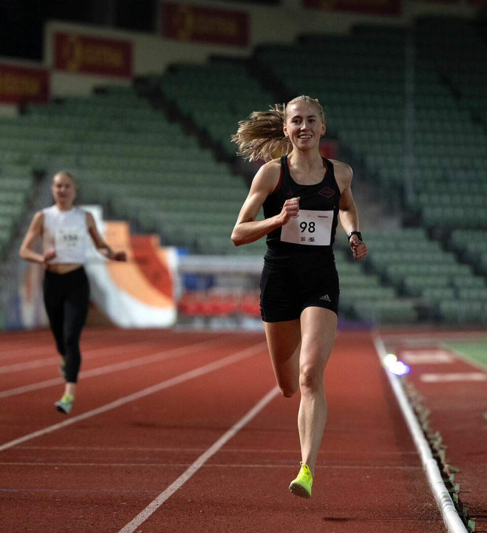 Frida Bjørnstad Konow og Haakon Sørstad vant 3000 m Lightning Edition på Bislett Frida-Bjoernstad-Konow-DSC_3538.jpg