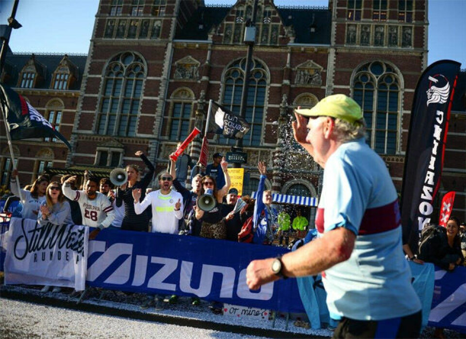 Løyperekord da mange norske løp Amsterdam Marathon Amsterdam_heiing.jpg