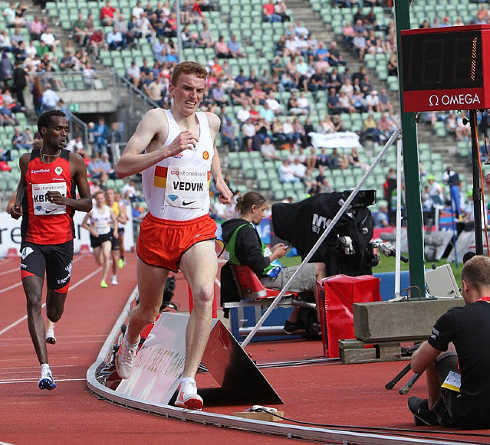 Sterk nasjonal 3000 m - Marius Vedvik endelig under 8.00 3000m_menn_1runde_igjen_A20G9062.jpg