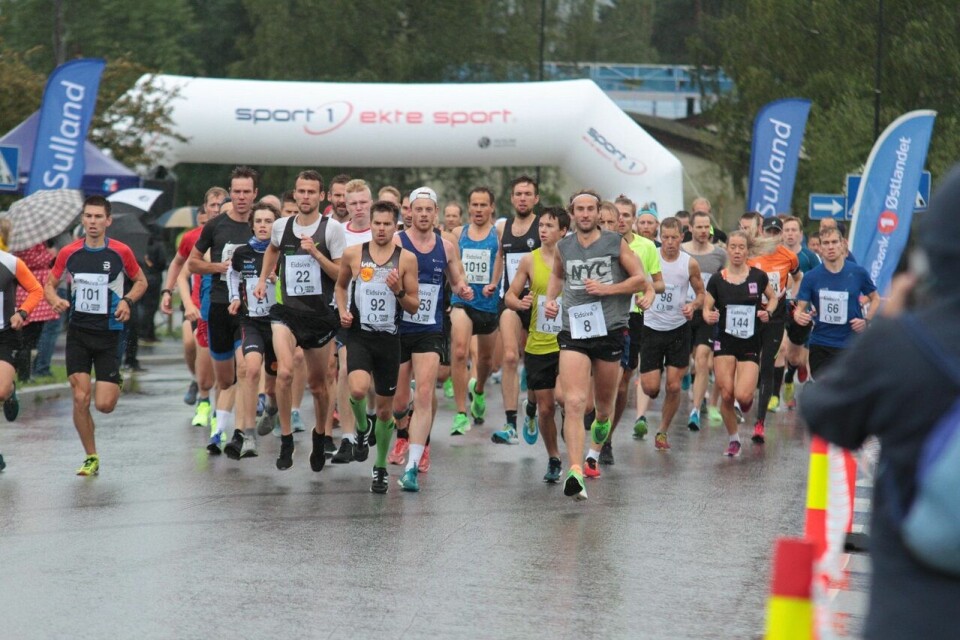 Mye vær og spenning første dag av Tour of Mjøsa 1lop_etter_starten.jpg