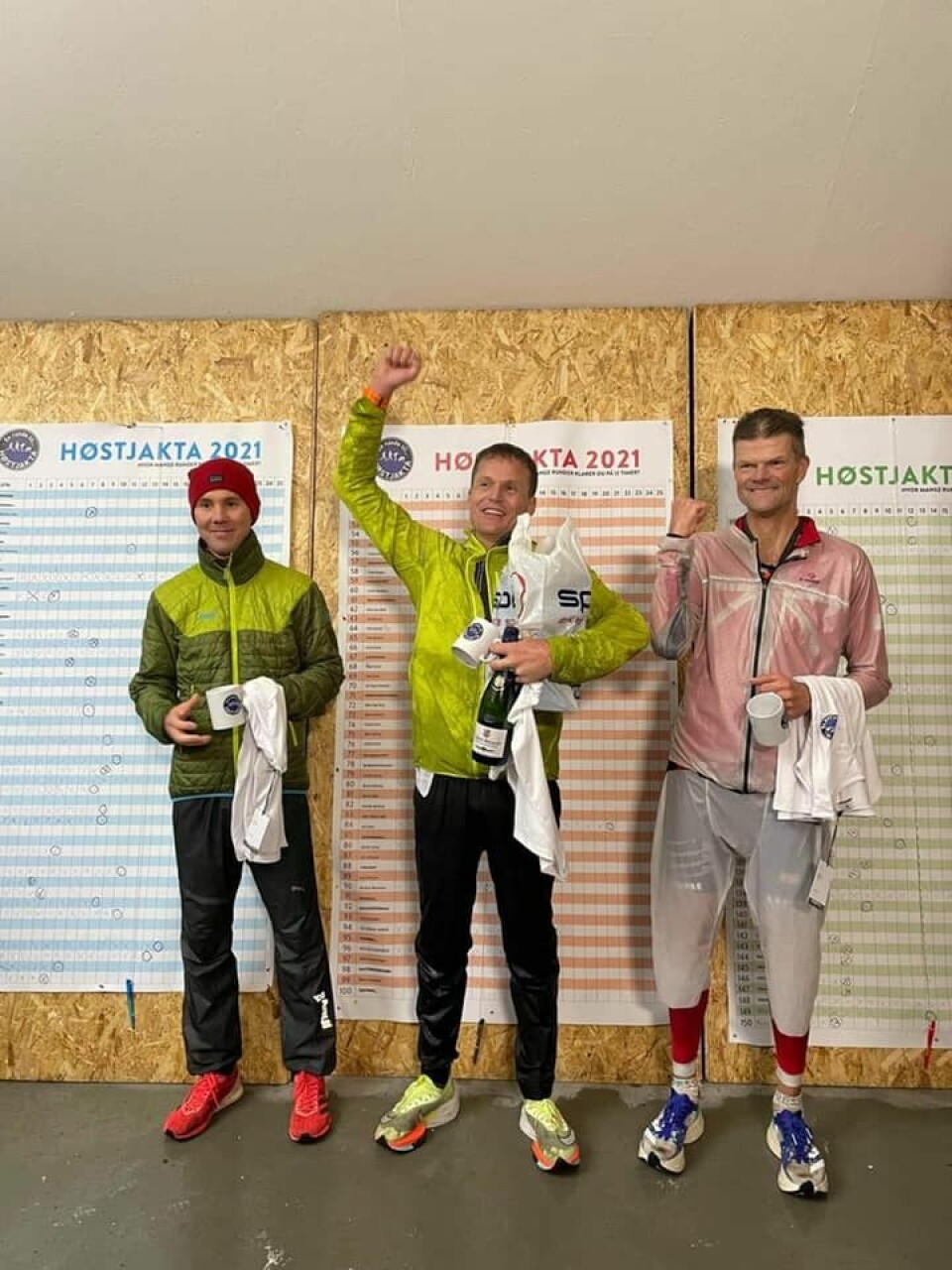 De 3 beste i herreklassen. fra venstre Erland Eldrup, Hallvard Schjølberg og Terje Sandness. Fotograf: Ander Løvik De 3 beste i herreklassen. fra venstre Erland Eldrup, Hallvard Schjølberg og Terje Sandness. Fotograf: Ander Løvik