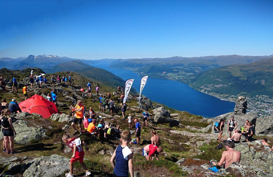 På toppen av Trollenykjen i 2019. (Foto: Arrangøren) På toppen av Trollenykjen i 2019. (Foto: Arrangøren)