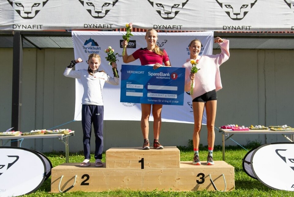 Isak Bergset og Johanna Åström til topps i solfylt Torvikbukt 6 topper 11_IMG_5143v2_1600.jpg