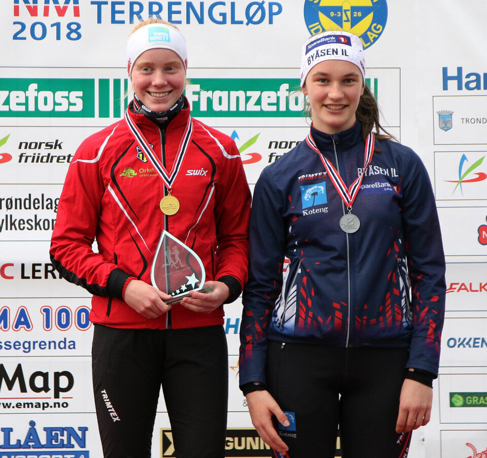Emilie Mo og Kristoffer Sagli raskest av de yngste i NM terreng Jenter_junior_Pallen_16_4S7A1132.jpg