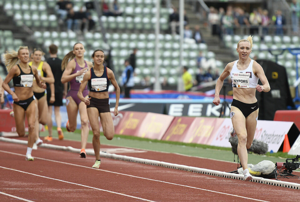 Vant og satte pers: Malin Nyfors vant 800-meteren. (Foto: Bjørn Johannessen) Vant og satte pers: Malin Nyfors vant 800-meteren. (Foto: Bjørn Johannessen)