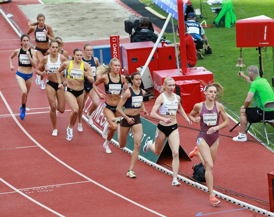 Malin Nyfors perset på Bislett og vant den nasjonale 800-meteren (oppdatert) 800m_damer_nasjonal_1_runde_igjen_AZ3T7289.jpg