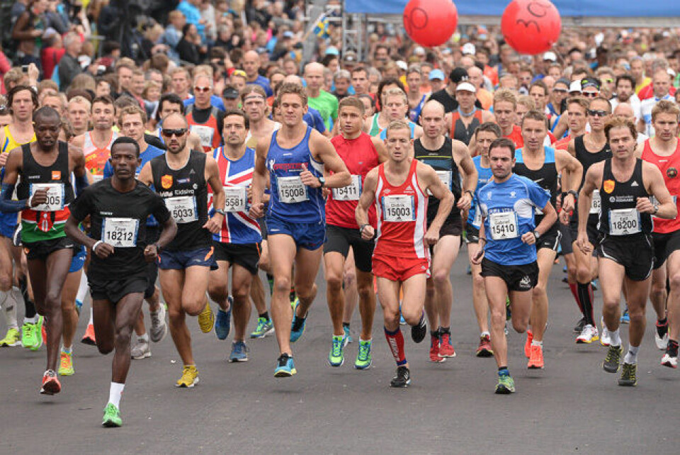 Yuki Kawauchi - nummer ni i VM - løper Oslo Maraton Start i Oslo Maraton 2014. Foto: Erling Pande Braathen