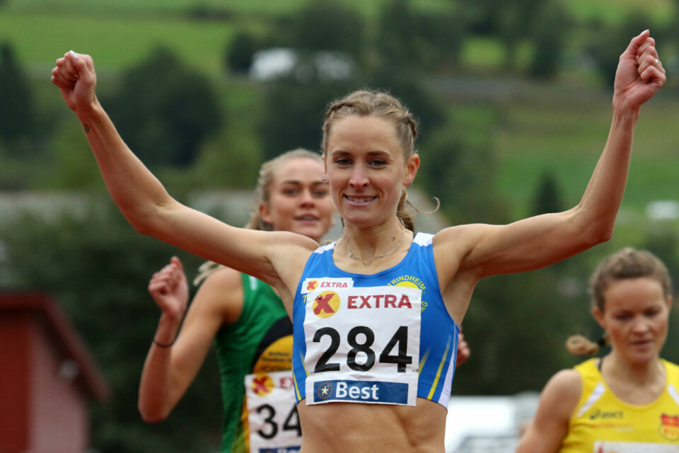Hedda Hynne tar NM-tittelen på 800 meter Hedda Hynne tar NM-tittelen på 800 meter
