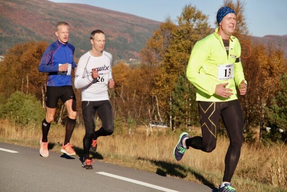Olger Pedersen var raskest rundt Snipsøyrvatnet Steffen_Froeystad_and_Bjoern_Oskar_Holstad_and_Oeystein_Bjoerdal