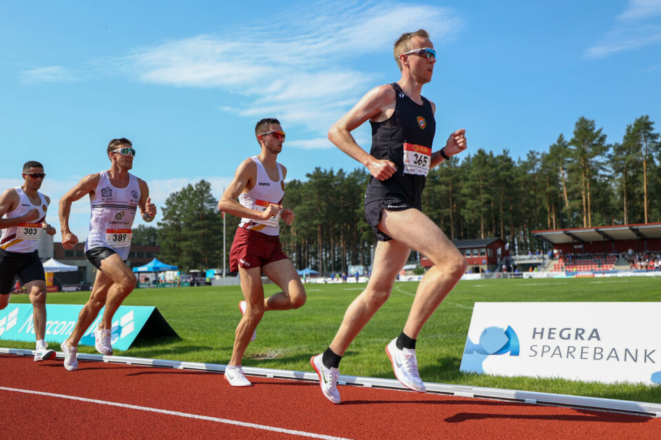 Tore Akerlie raskeste mann i B-heatet på 10.000 meter 10k tet fra siden 8U3A7591.jpg