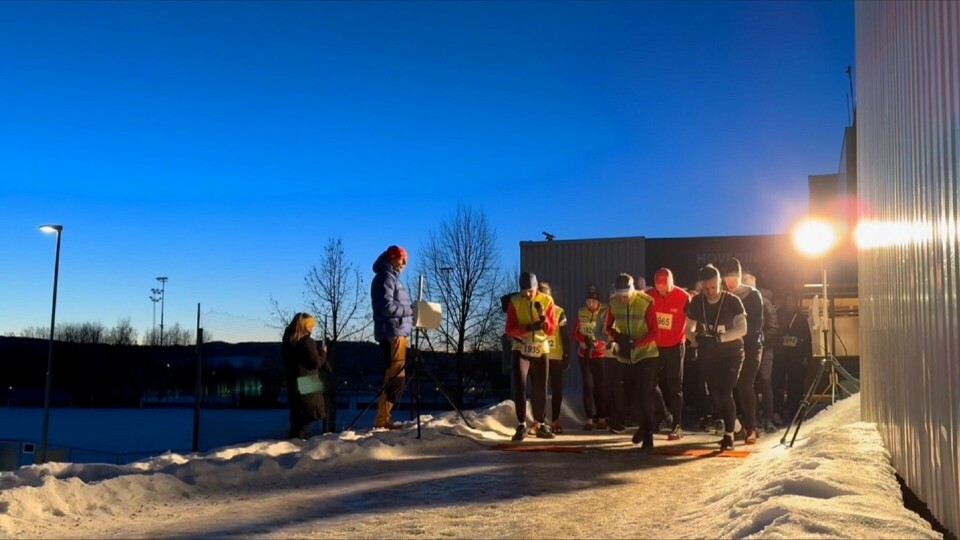 Starten ved Prestrudhallen med 35 aktive i feltet. (Foto: Hilde Hagevik Odde) Starten ved Prestrudhallen med 35 aktive i feltet. (Foto: Hilde Hagevik Odde)