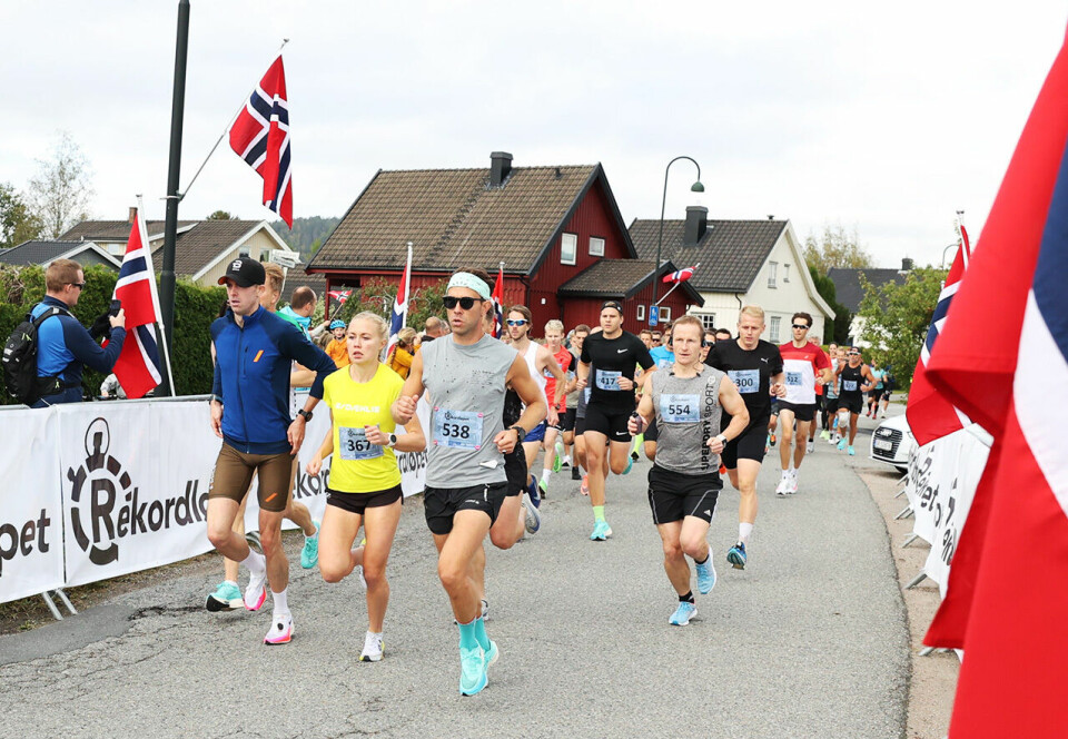 Sondre Nordstad Moen og Ida Bergsløkken vant 10 kilometeren i Rekordløpet HELENE~2.JPG
