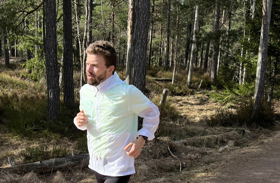 Kristian Ulriksen lar et par av de lengste turene i maratonoppkjøringen gå i god fart i kupert terreng. (Foto: André Hjorteseth) Kristian Ulriksen lar et par av de lengste turene i maratonoppkjøringen gå i god fart i kupert terreng. (Foto: André Hjorteseth)