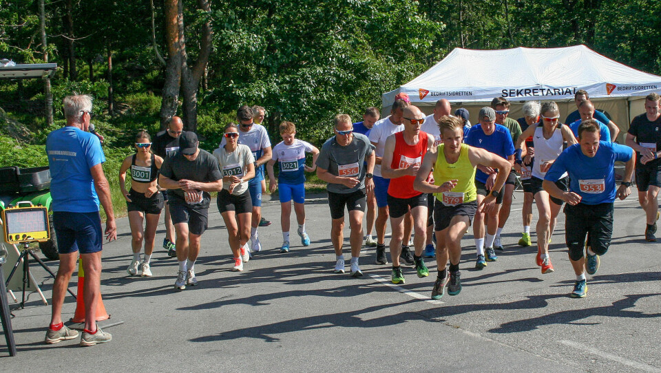 Fra starten av Milslukeren, lang løype, på 7 km, med start klokken 17.00. (Alle foto: Sverre Larsen) Fra starten av Milslukeren, lang løype, på 7 km, med start klokken 17.00. (Alle foto: Sverre Larsen)