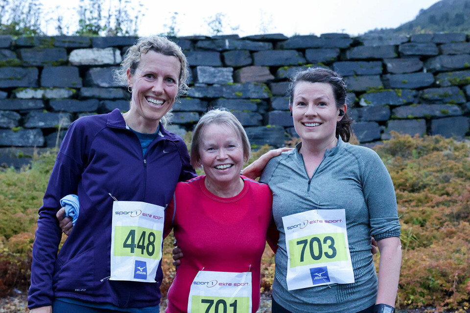 Jevnt mellom disse tre på 5 km: Hildegunn Baravelli, Tonje Fløystad og Christine Bergvatn. Jevnt mellom disse tre på 5 km: Hildegunn Baravelli, Tonje Fløystad og Christine Bergvatn.