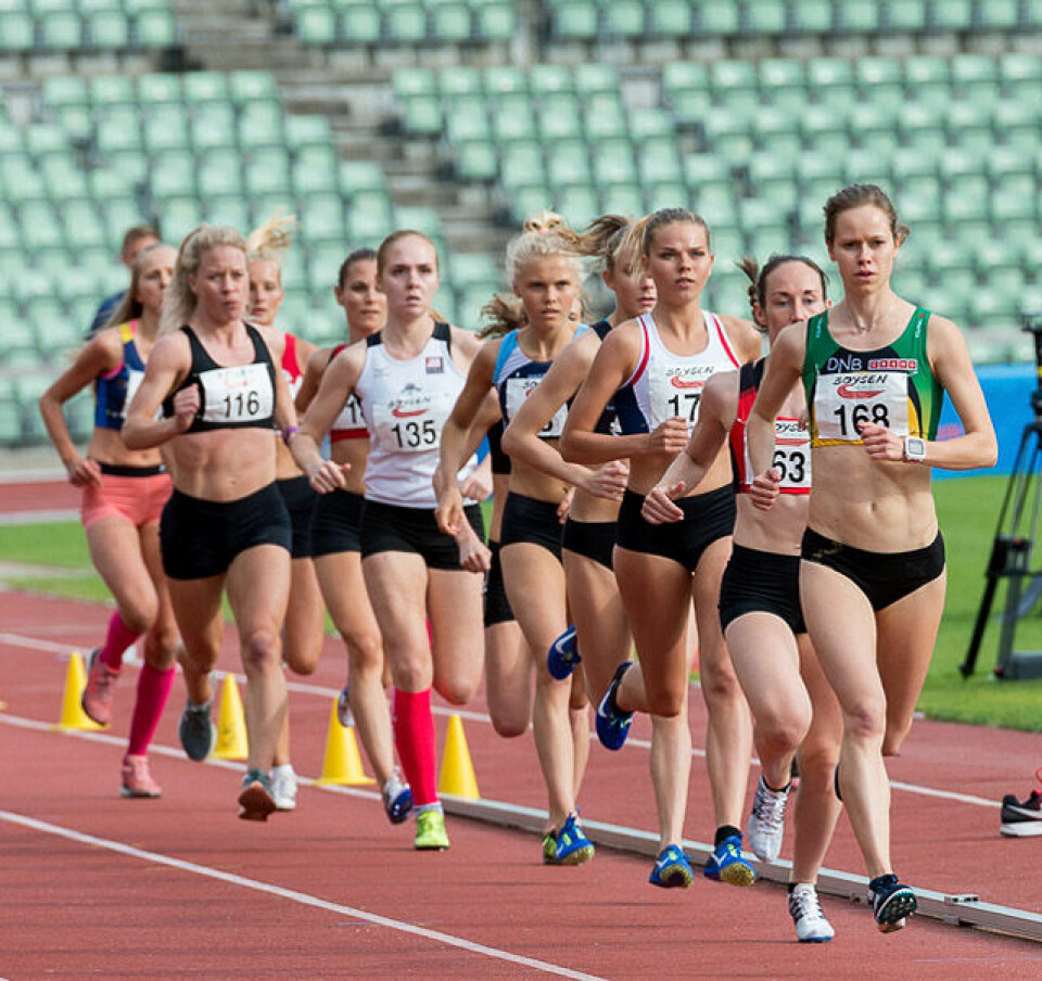 Suveren 5000 m av Jakob Ingebrigtsen i Boysen Memorial 3000m_kvinner_teten_DSC_9158.jpg