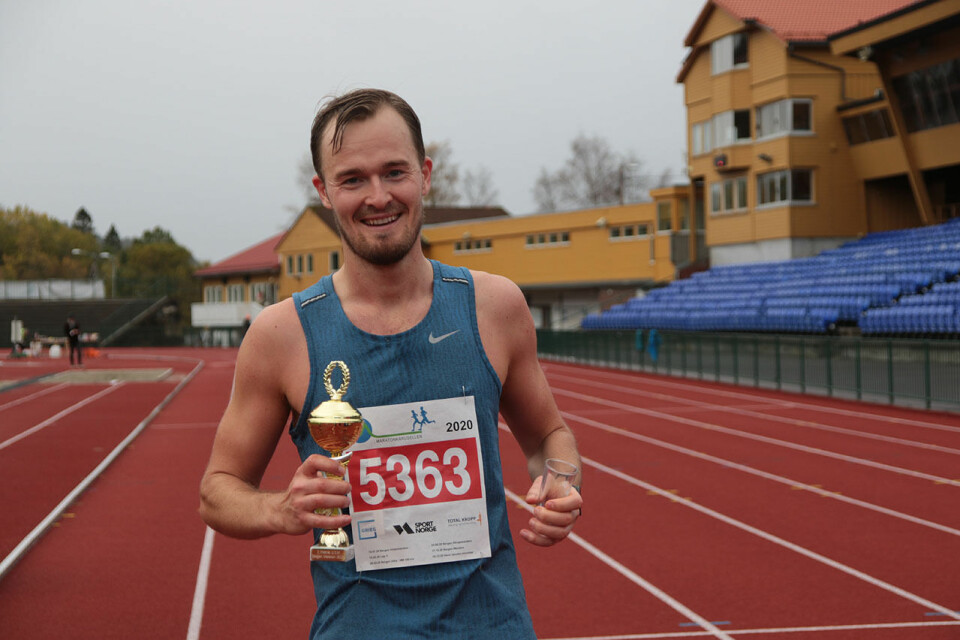 Therese Falk og Mathias Sæten vant maraton i Maratonkarusellen i Bergen 3J6A2693.jpg