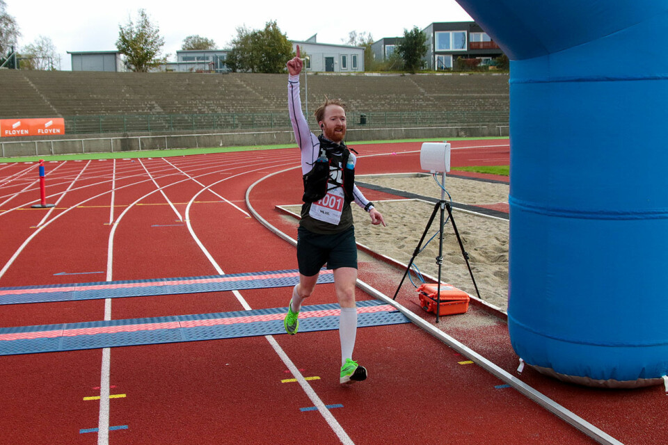 Therese Falk og Mathias Sæten vant maraton i Maratonkarusellen i Bergen 3J6A2718.jpg