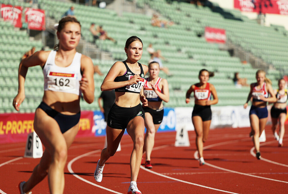 Tobias Grønstad og Julia Nielsen vant 800 m på Boysen Memorial 800-kvinner-heatB-start_8U3A2748.jpg