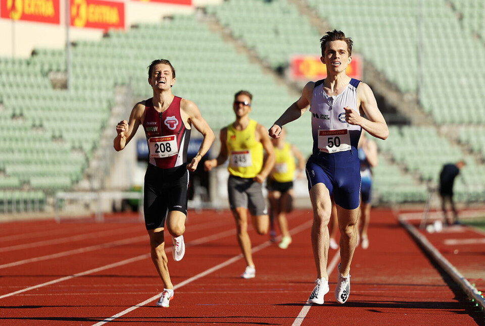 Tobias Grønstad og Julia Nielsen vant 800 m på Boysen Memorial 800-menn-heatB-maalgang_8U3A3286.jpg