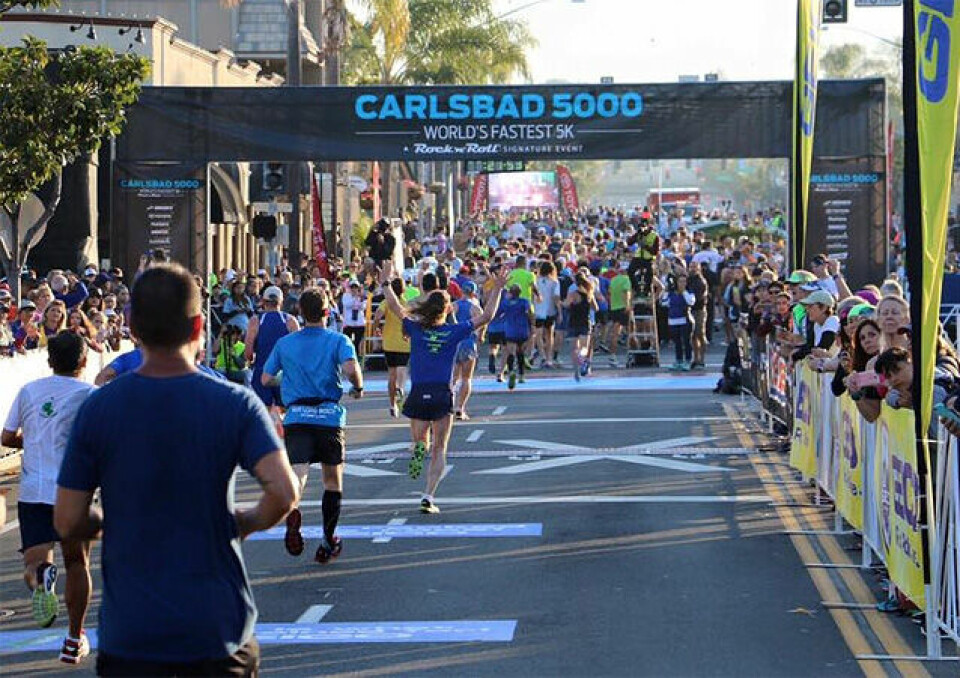 Veteranrekord av Bernard Lagat og sterk svensk løping i Carlsbad Carlsbad_massene.jpg