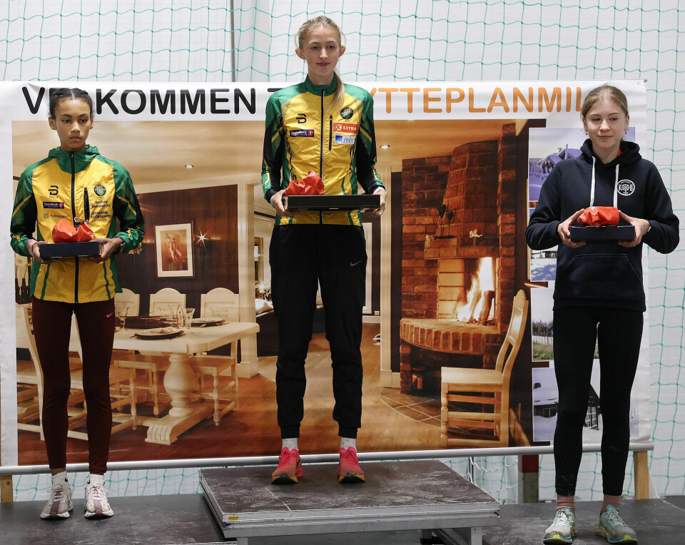 På Europa-toppen: Hytteplanmila viste at norske jenter er blant de aller beste! Premier_klasse_j16-17_pall_8U3A3536.jpg